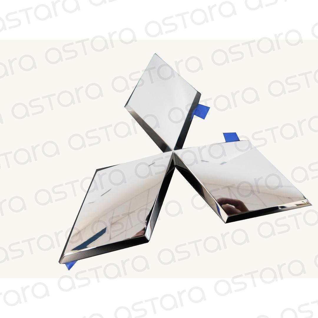 EMBLEMA DELANTERO image number null