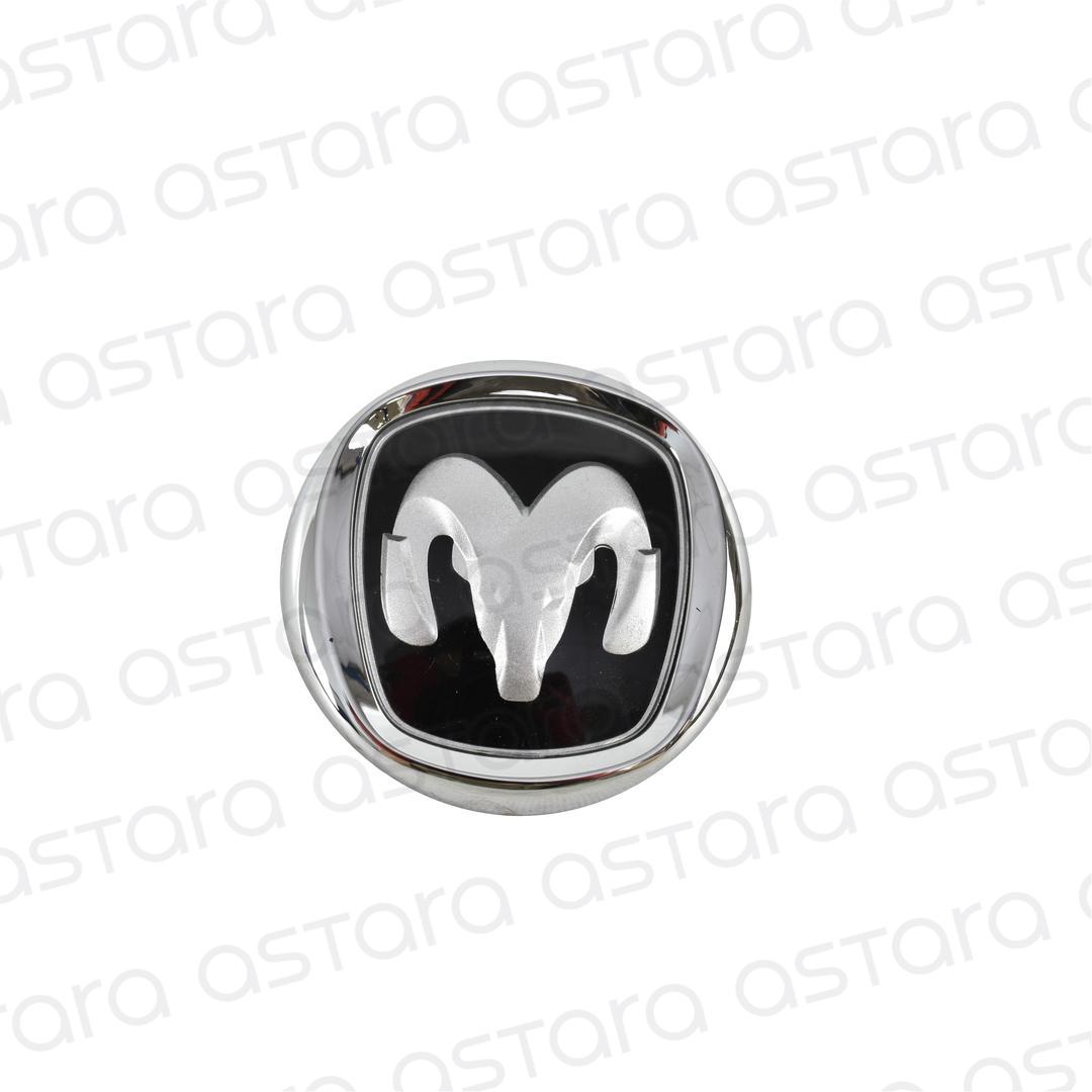 EMBLEMA DELANTERO RAM image number null