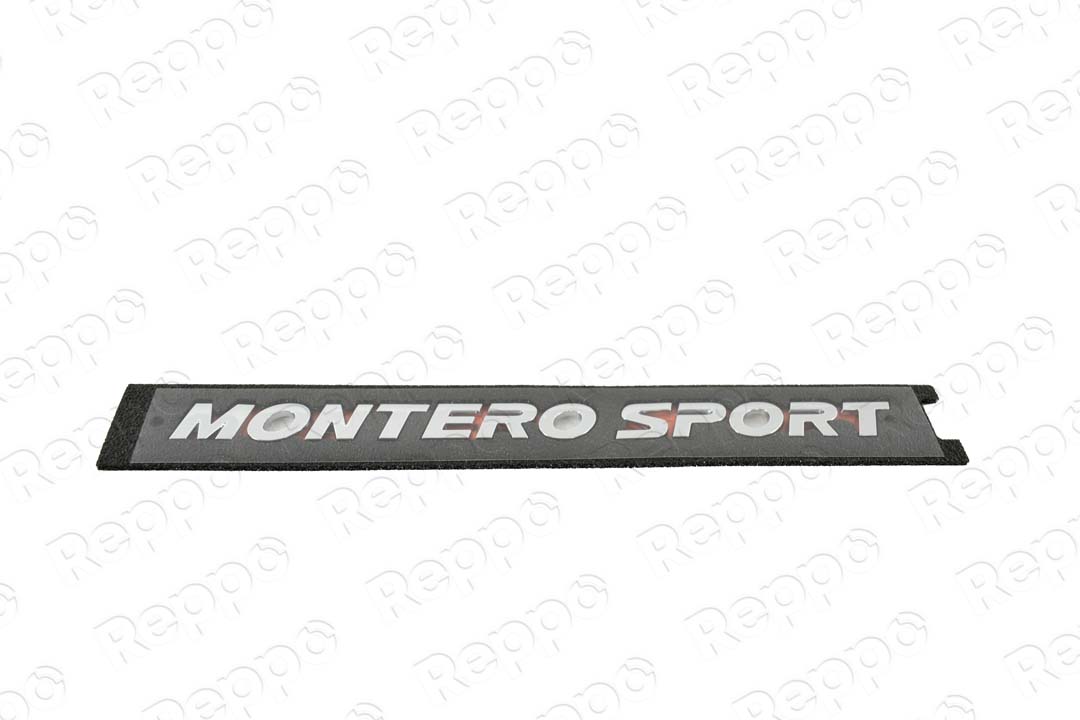 EMBLEMA MONTERO SPORT image number null