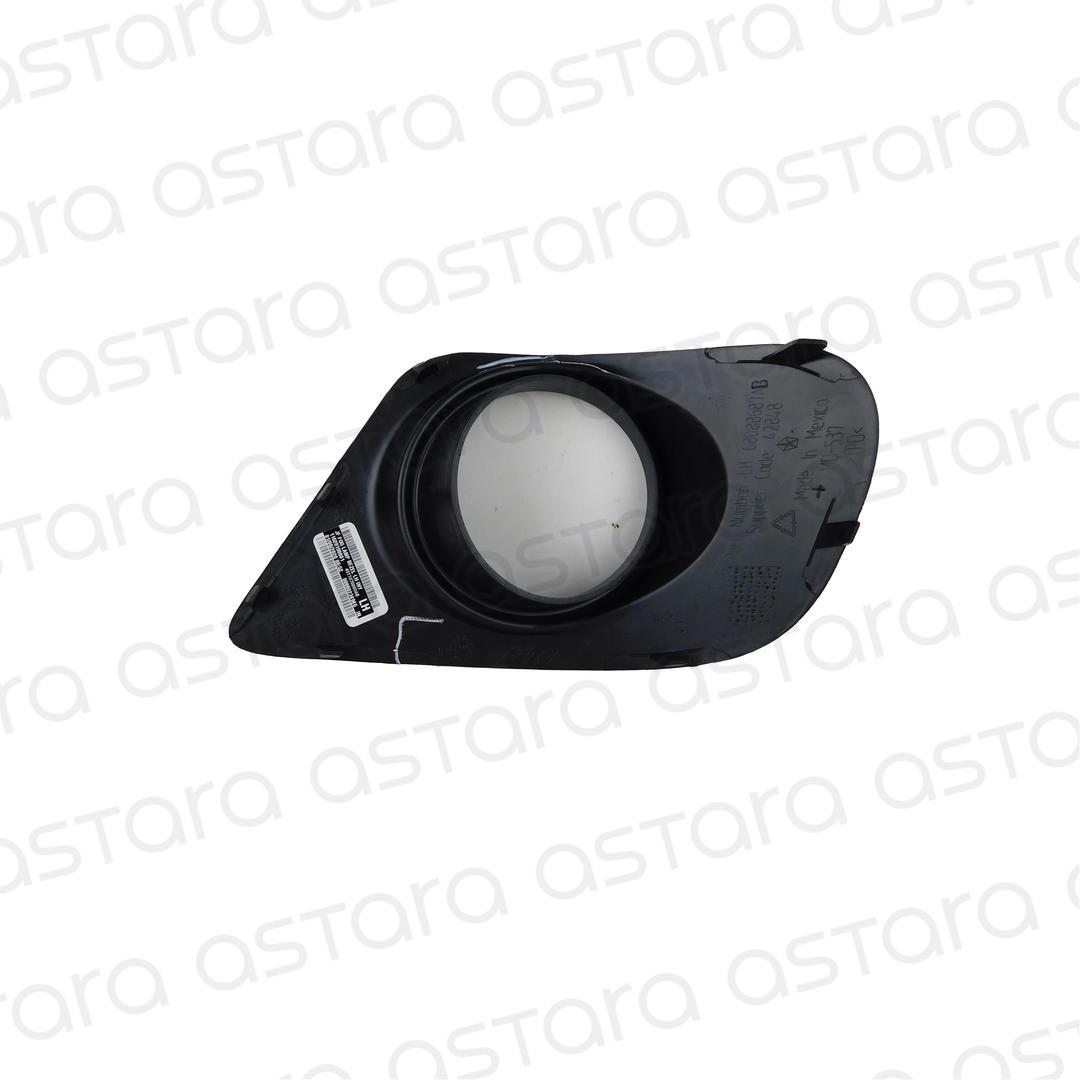 MOLDURA NEBLINERO DELANTERO IZQUIERDO image number null